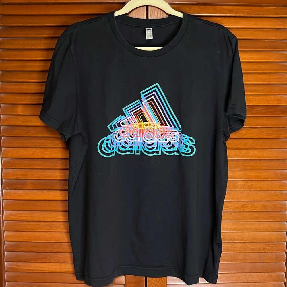 Adidas t shirt